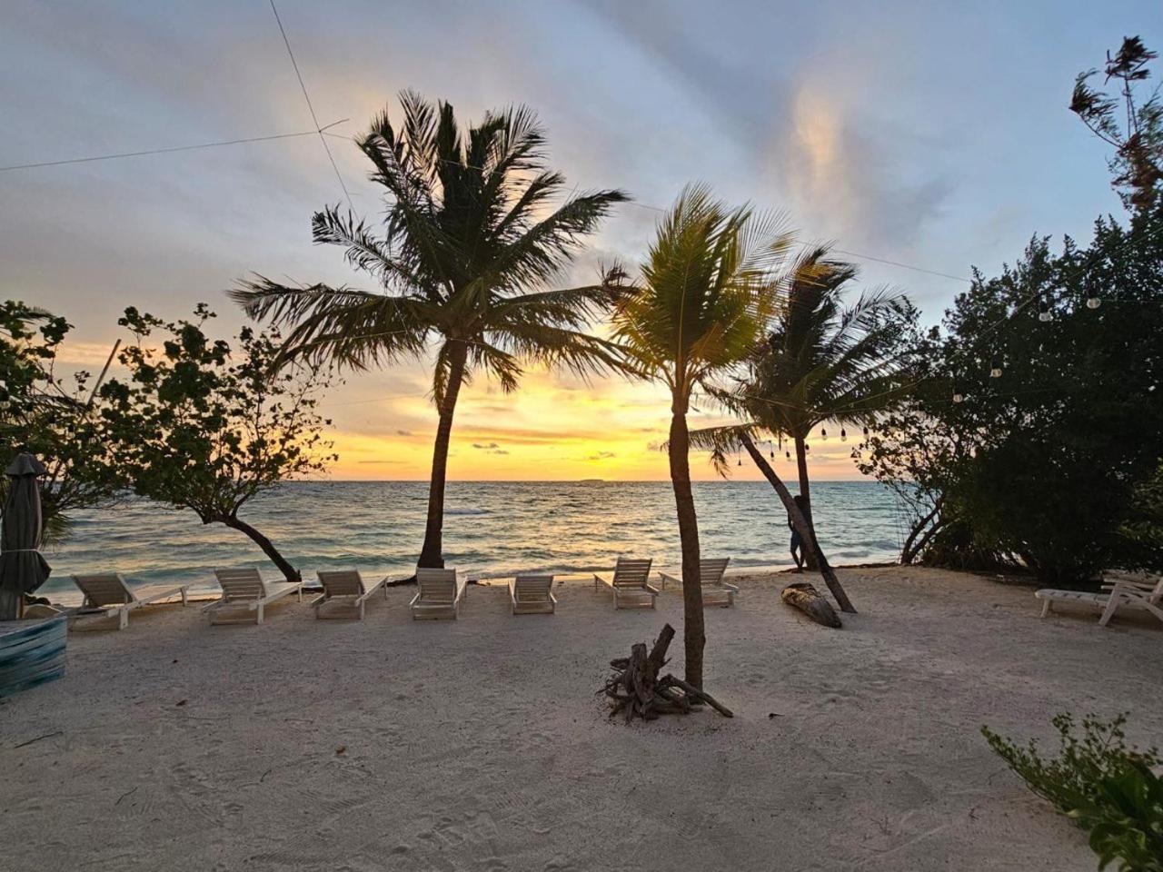The Sunset Villa Dhiffushi Esterno foto