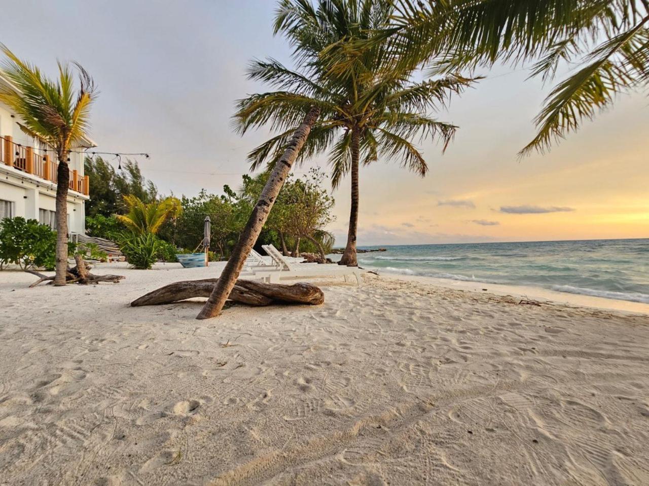 The Sunset Villa Dhiffushi Esterno foto