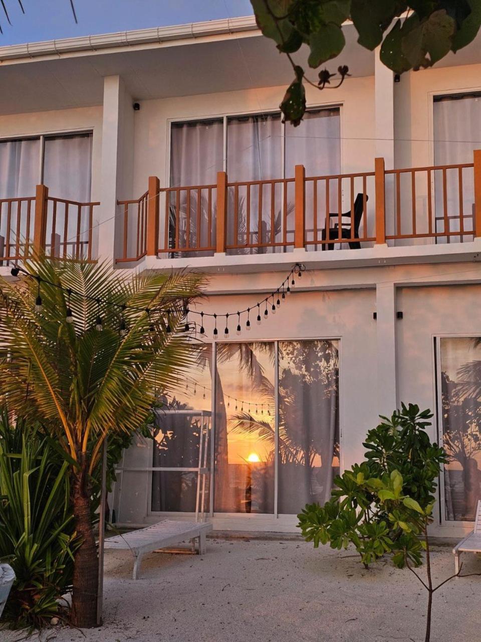 The Sunset Villa Dhiffushi Esterno foto